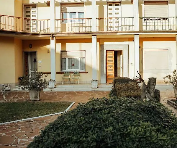 Giada 3* Πεσκιέρα ντελ Γκάρντα